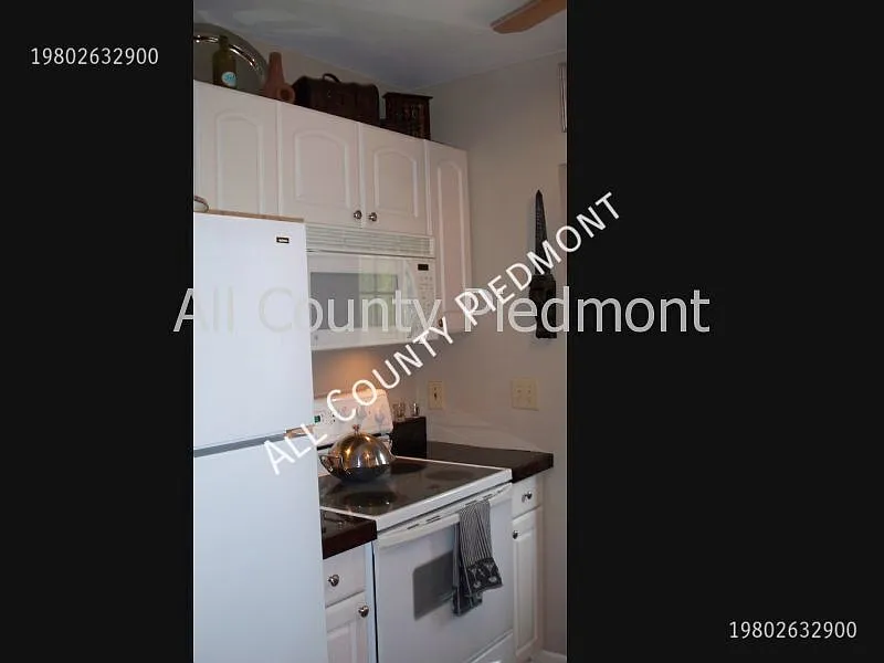 2 bed, 870 sqft, $1,650 — Photo 4
