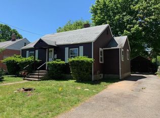 140 Alden St, Fairfield, CT 06824