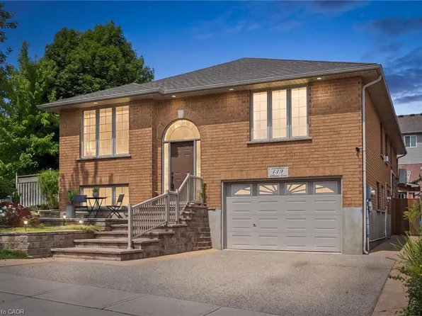 139 Attwood Dr, Cambridge, ON N1T 2A5