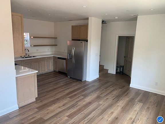 2nd image of 509 Belmont Ave #509