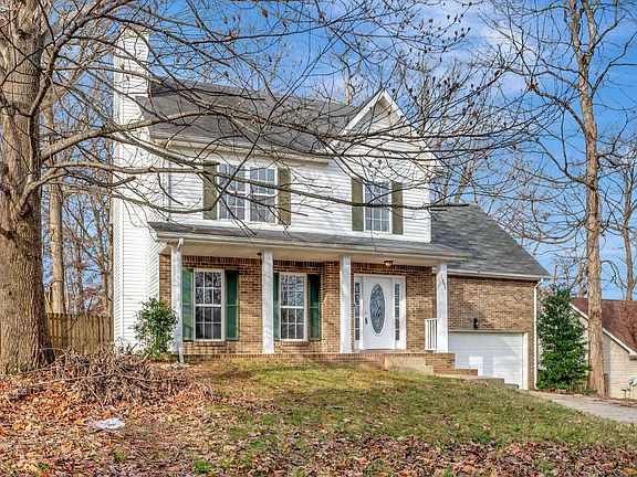 2nd image of 1555 Barrywood Cir W