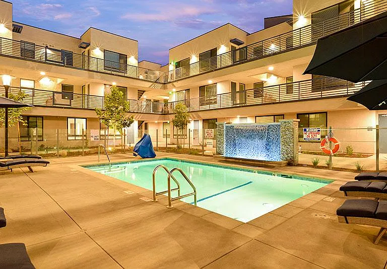 Lumina Apartments — Photo 16