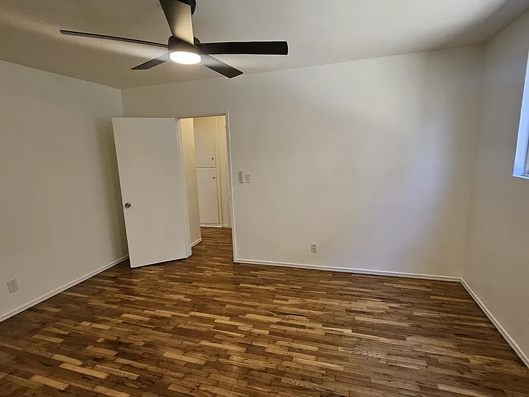 618 N Hayworth Ave #4 — Photo 9