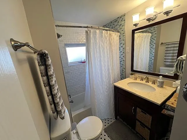 6102 S Spotswood St — Photo 10