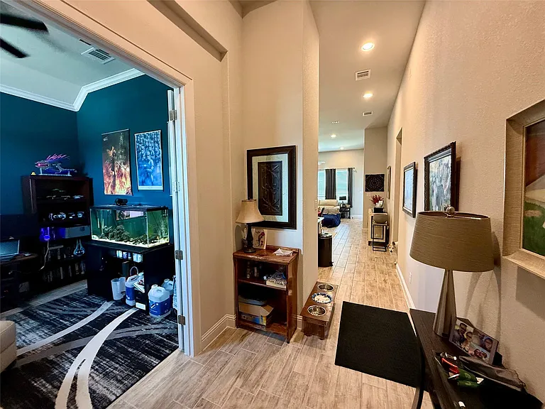 6804 Covina Ln — Photo 4