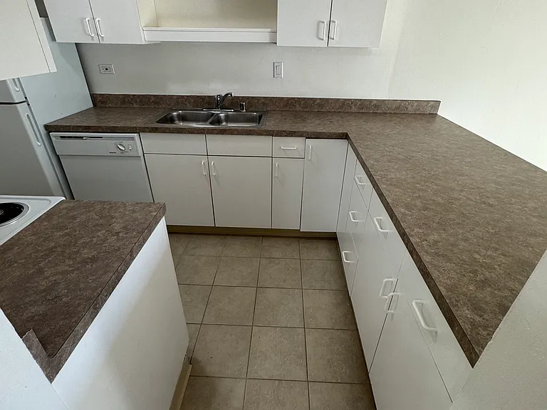 Kula Kai Apartments — Photo 12