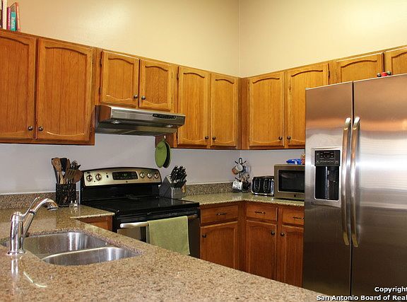 2nd image of 14107 Exmoor St