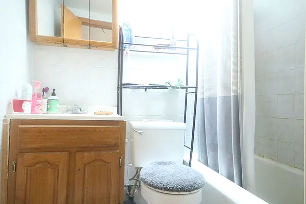 Rented by Rental Solutions Inc | media 8