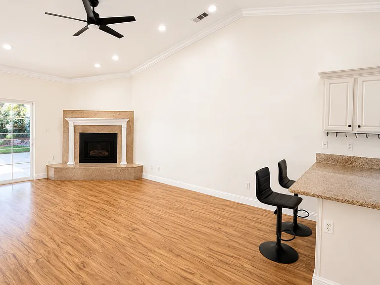 11425 Blue Grass Dr — Photo 8