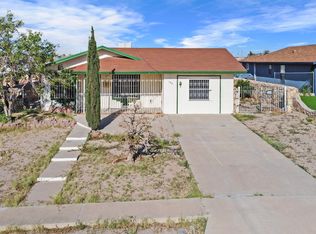 142 Green Desert Cir, Socorro, TX 79928