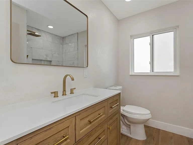 245 Grove Cir N — Photo 22