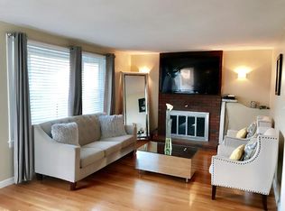 7 Oakland Rd, Lawrence, MA 01843