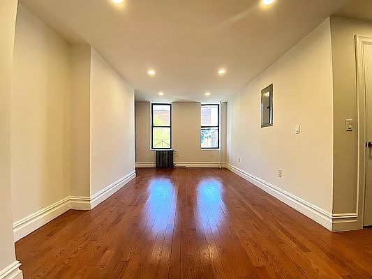 3rd image of 184 1st Ave APT 12