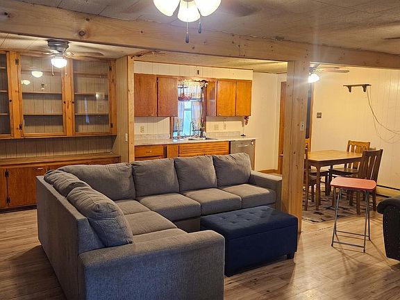 4th image of 1043 Clemmers Mill Rd