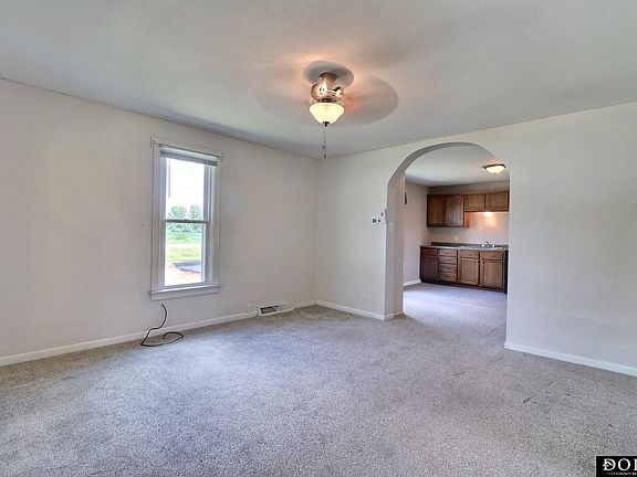 3rd image of 302 N Cherry St