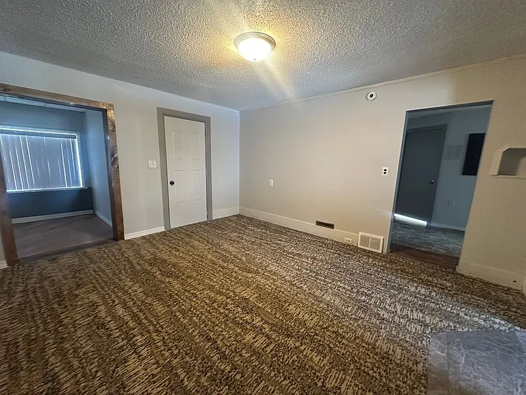 727 Washington St — Photo 21