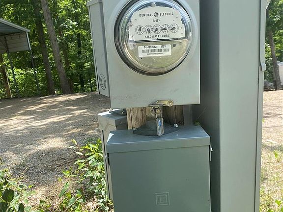 4th image of 8871 Kathy Ln