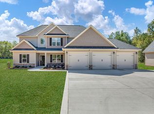 2163 Butler Island Rd, Roseboro, NC 28382