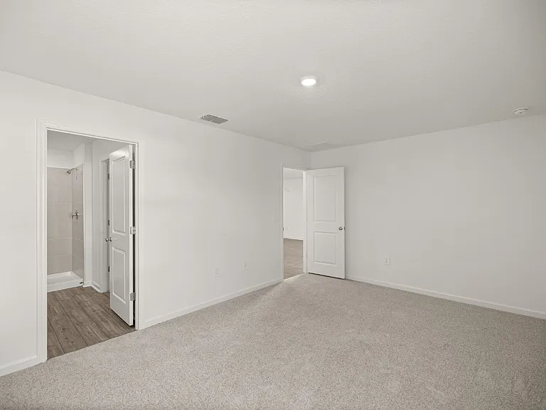 3155 NE 38th St — Photo 7