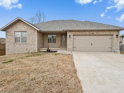 1403 N Farmington Drive, Ozark, MO, 65721