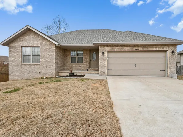 1403 N Farmington Drive, Ozark, MO 65721