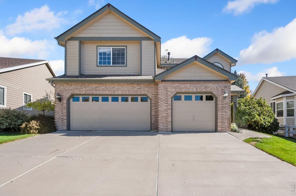4461 Twin Peaks Dr