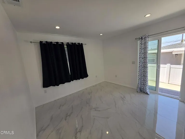 10926 Woodward Ave — Photo 18