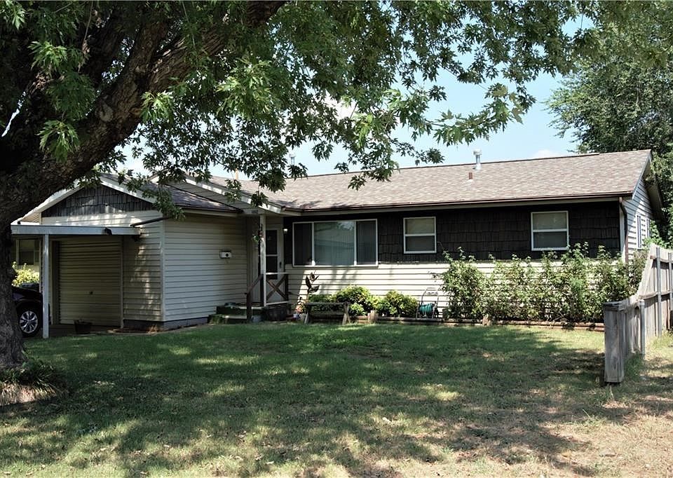 1812 Thompson Drive, Midwest City, OK  73110