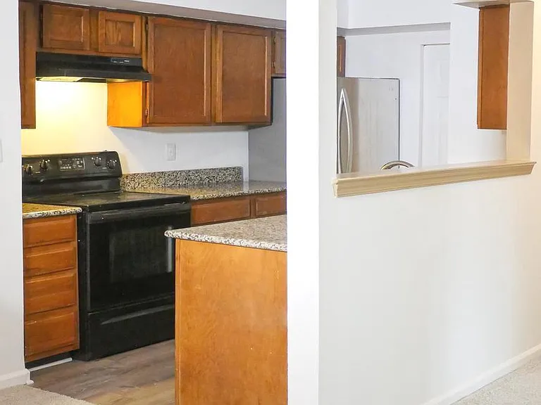 13018 Shadyside Ln #13-221 — Photo 10