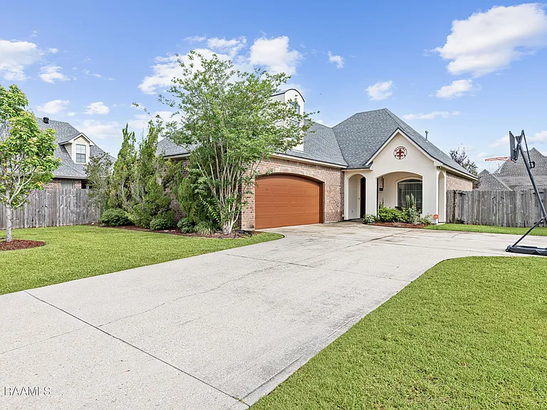 103 Heron Point Dr — Photo 2