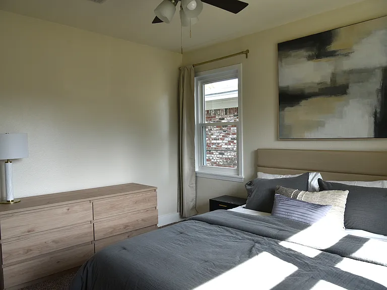 Glenwood Dr — Photo 10