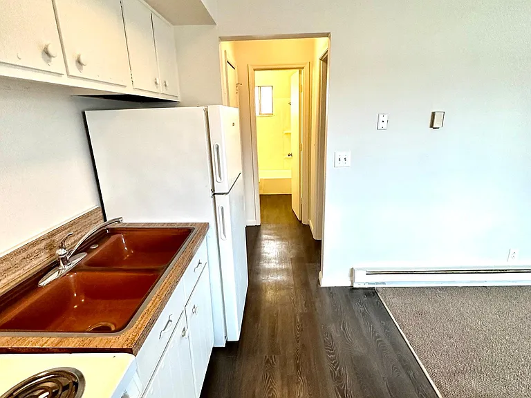 408 N Jefferson St #12 — Photo 3