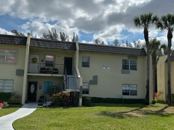 110 Lake Meryl Dr 216, West Palm Beach, FL 33411