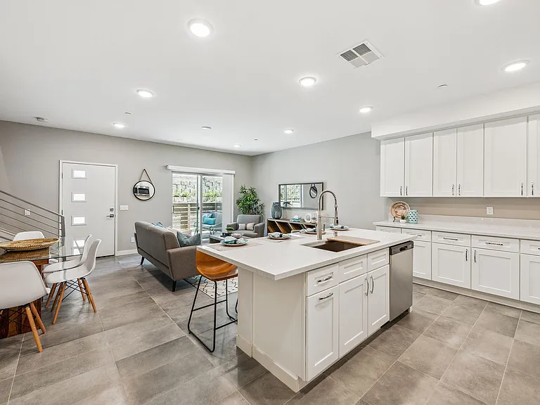 KSB - Santa Fe Townhomes — Photo 85
