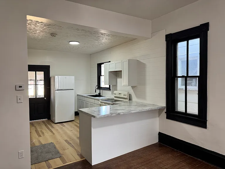 1324 Garfield St — Photo 1