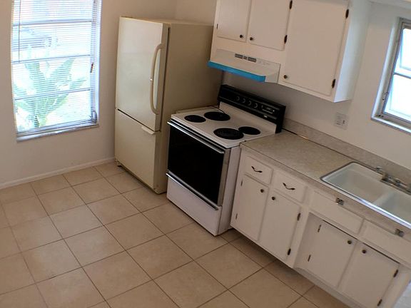 4th image of 8134 Cristobal Ave