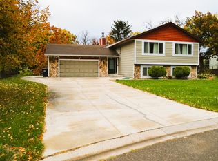 9879 Upper 173rd Ct W, Lakeville, MN 55044