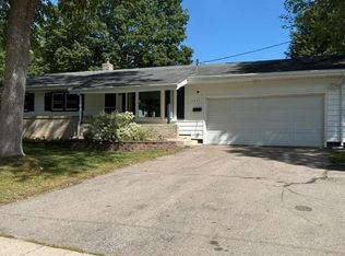 1517 Homberg Ln, Madison, WI 53716