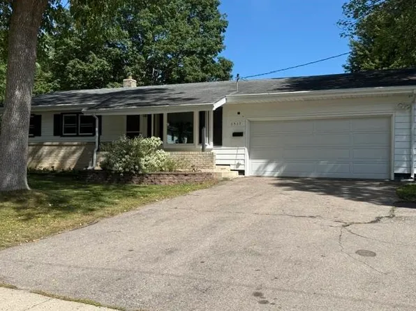 1517 Homberg Ln, Madison, WI 53716