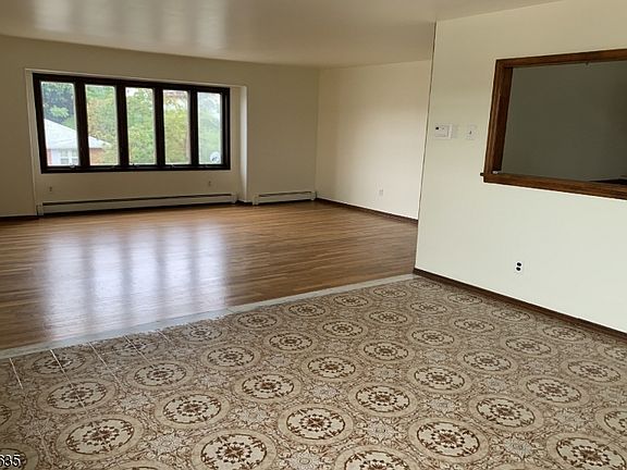 3rd image of 181 Hendel Ave Floor 2