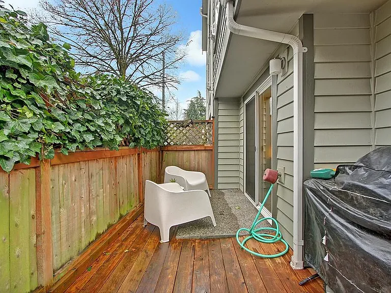 9501 Roosevelt Way NE #C — Photo 2