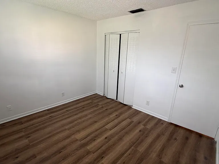 5186 NE 6th Ave #721 — Photo 11