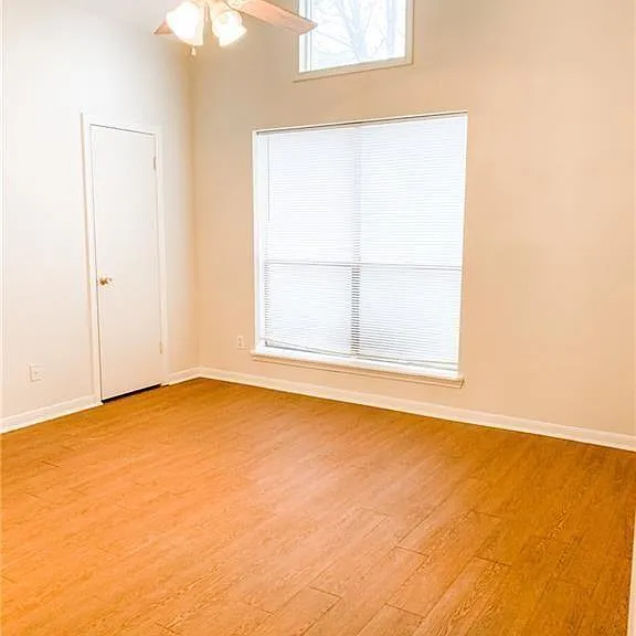 814 Camellia Ct — Photo 9
