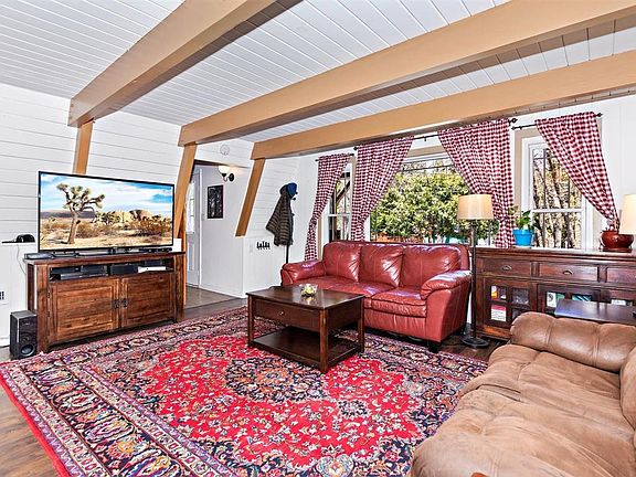 4th image of 31449 Firwood Dr