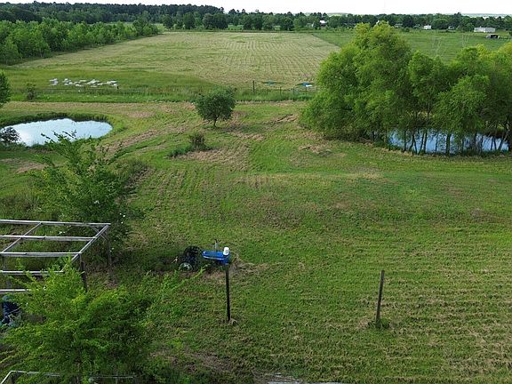 2nd image of 170 County Road 6243 Rd