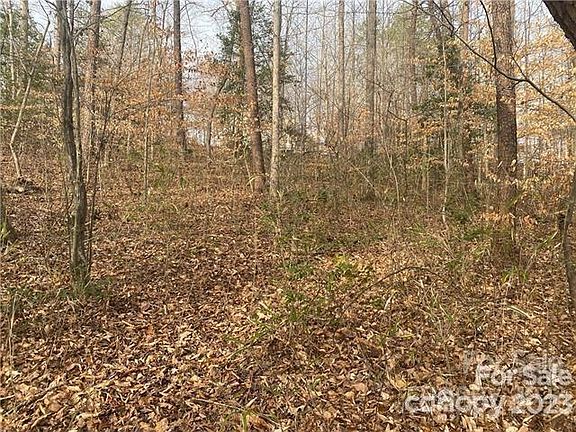 3rd image of 3027 Mountain Creek Dr