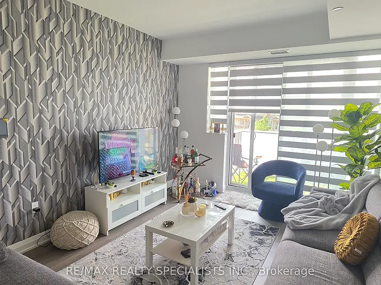 412 Silver Maple Rd #206 — Photo 3