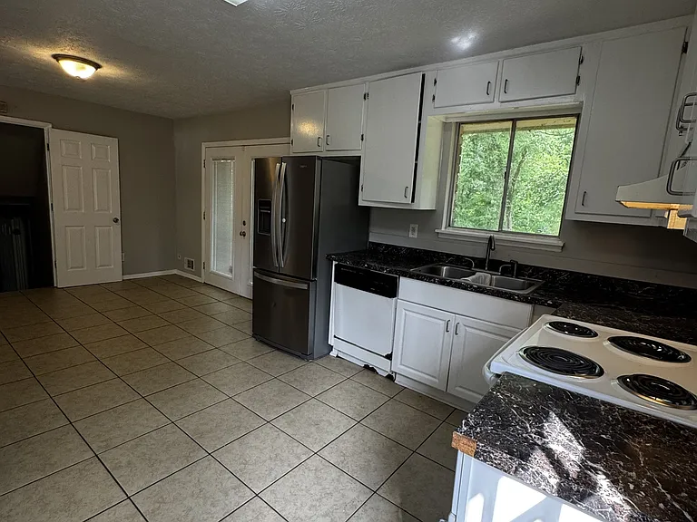 2128 Baden Ct #1 — Photo 2