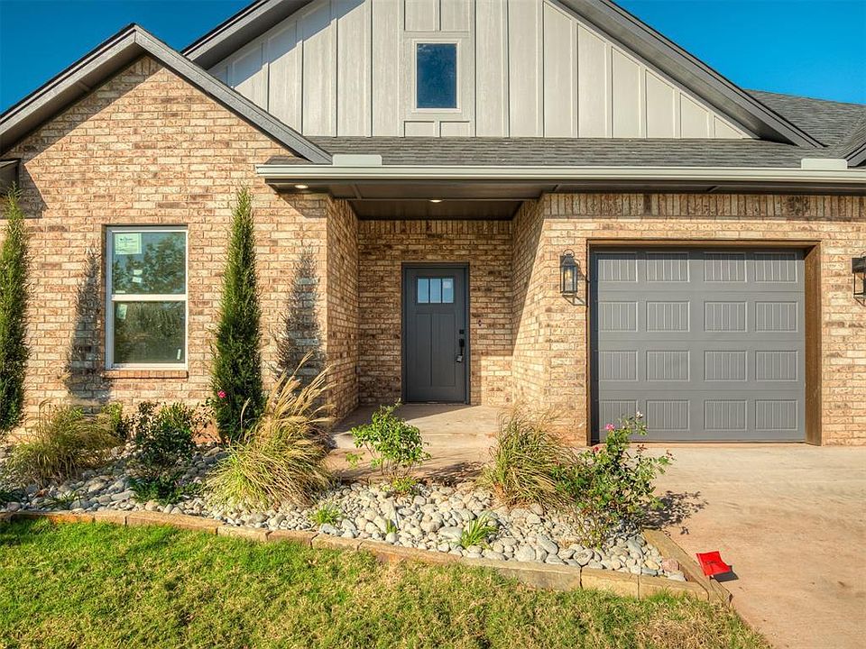 1st image of 16033 Navarra Way