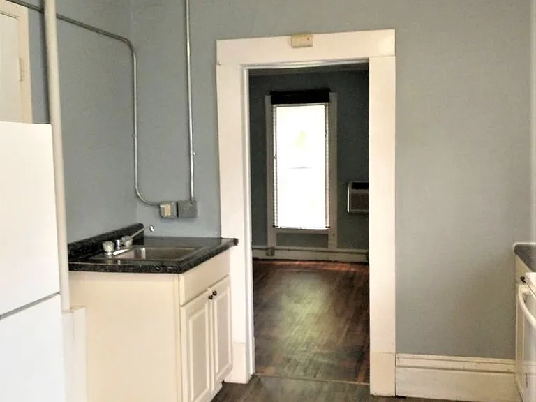 218 South St — Photo 4